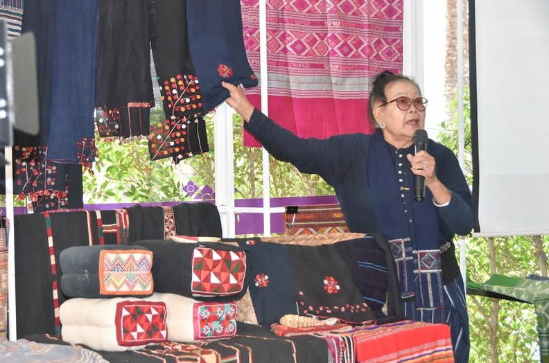 สินค้าภูมิปัญญาชาวบ้าน