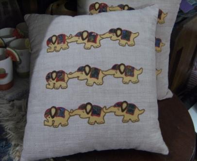 ผ้าปักคัทเวิร์ค สินค้า OTOP จังหวัดเลย